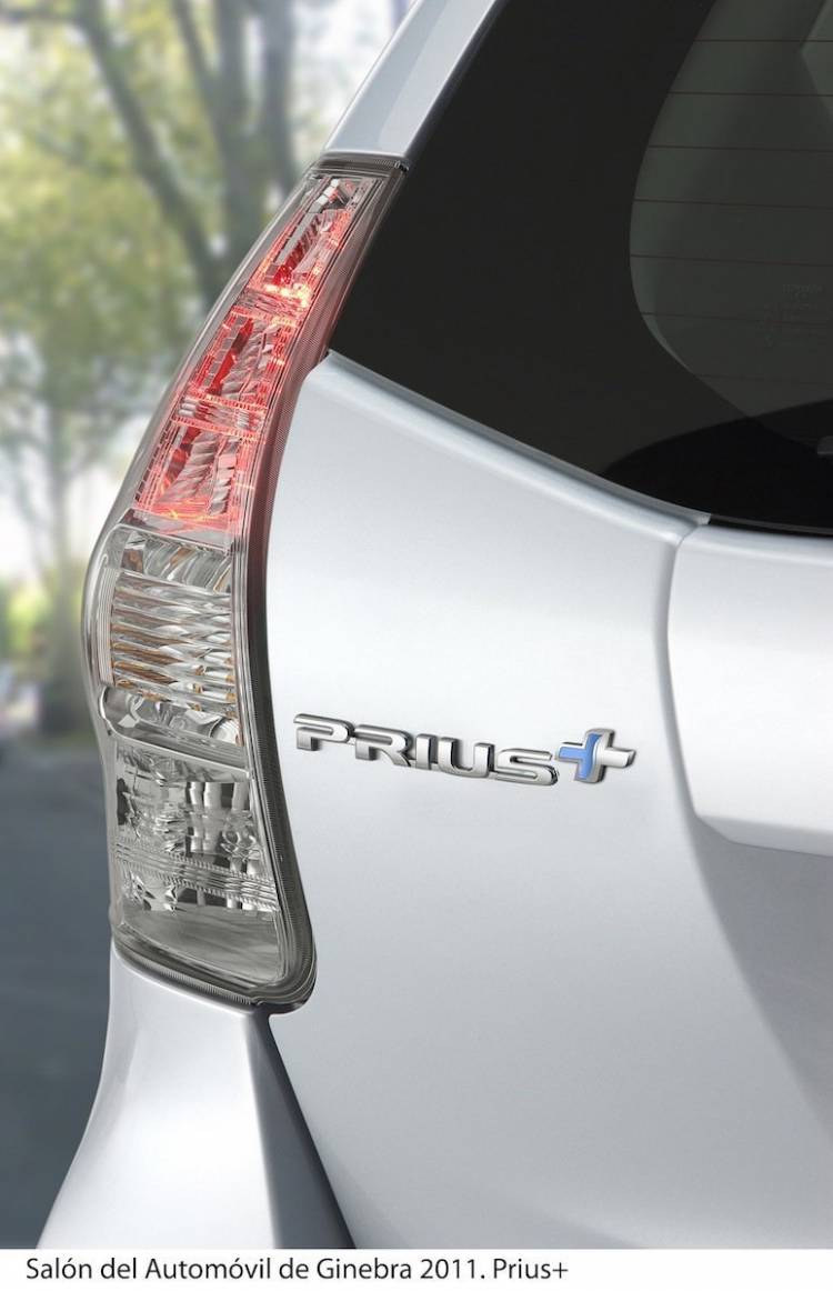 Toyota Prius+ 2011 Toyota Prius+ 2011